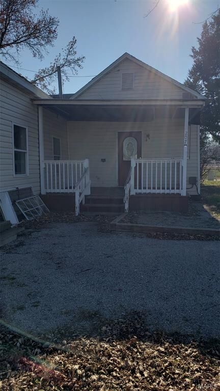 Property Photo: 207 NW Main Street MO 65453