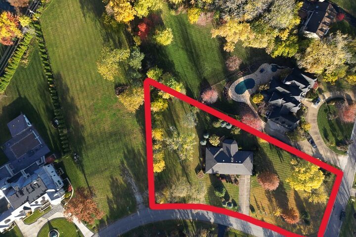 Property Photo: 520 Ridgemoor Drive IL 60527