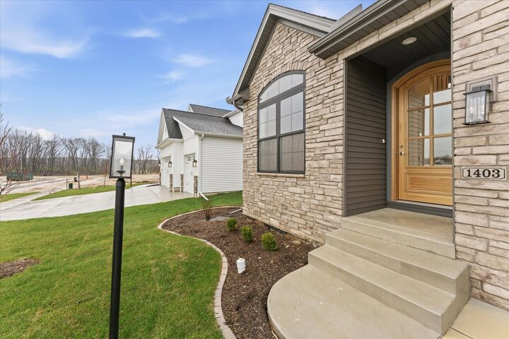 Property Photo: 1403 Ravenwood Drive IL 61853