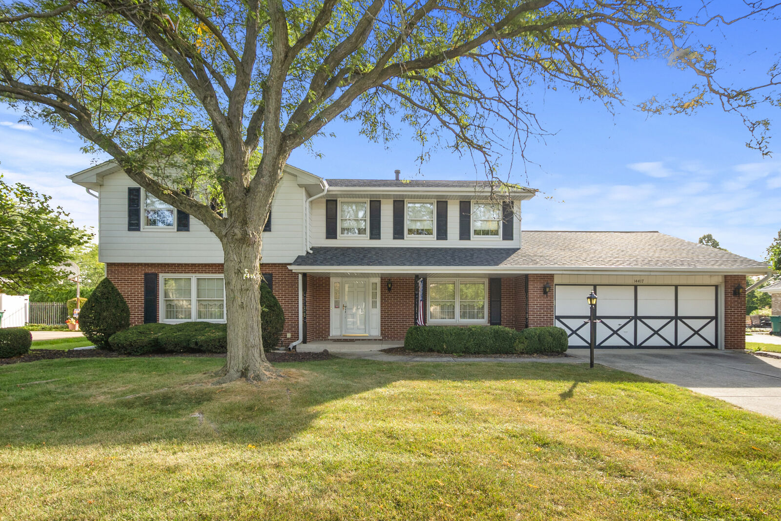 Property Photo: 14417 Country Club Lane IL 60462
