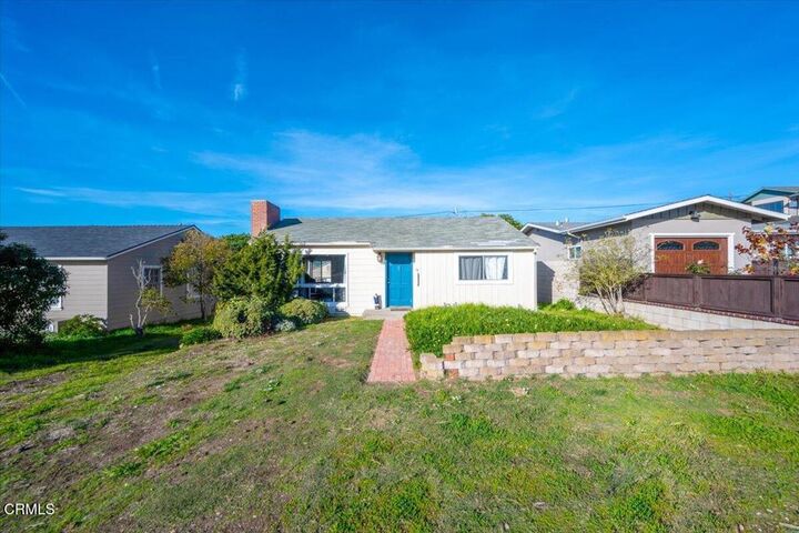 Property Photo: 925 Pecho Street CA 93442