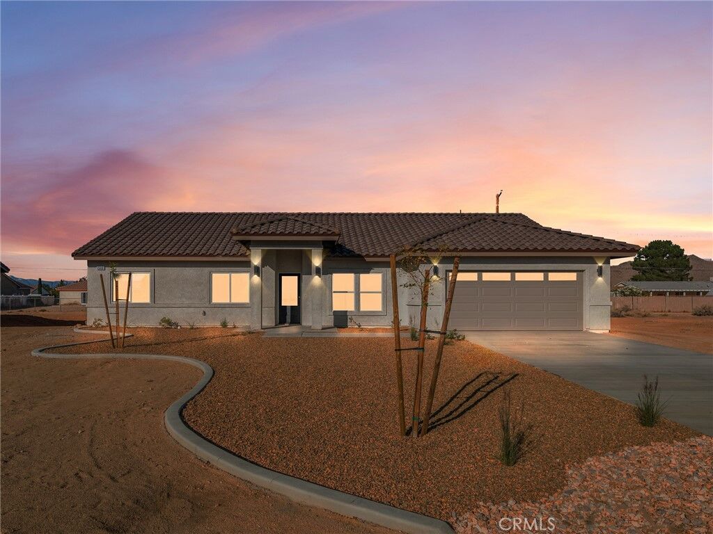 Property Photo:  15605 Dale Evans Parkway  CA 92307 