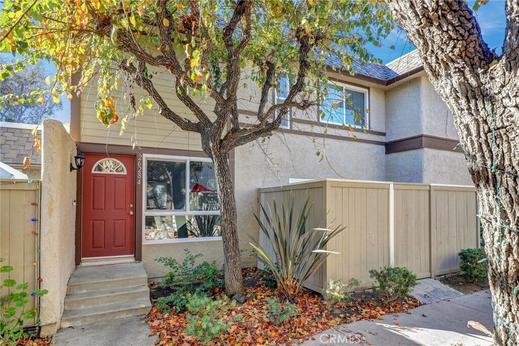 Property Photo:  26284 Via Roble  CA 92691 