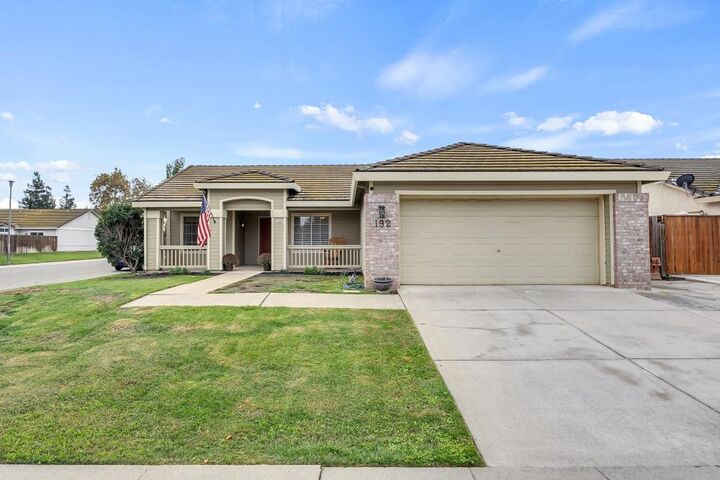 192 Oakwilde  Galt CA 95632 photo