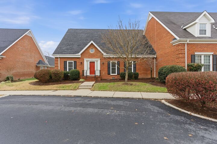 Property Photo: 41 Wyndermere Dr TN 37075