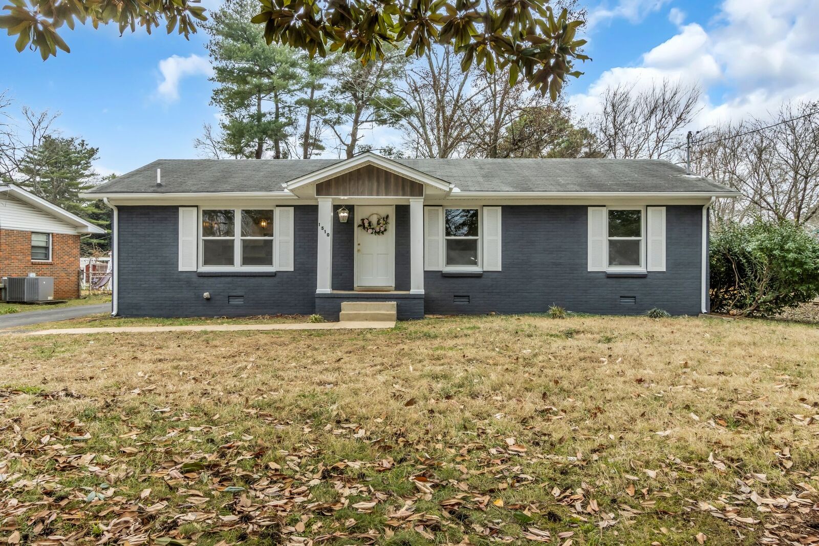 Property Photo: 1510 Foxdale Dr TN 37130