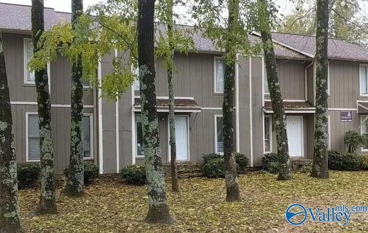 Property Photo: 9008 Mahogany Row SE AL 35802