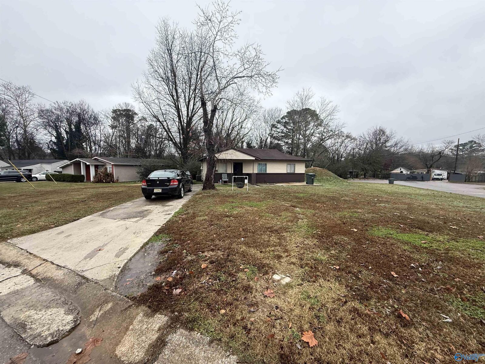 Property Photo: 4800 Cottonwood Drive NW AL 35810