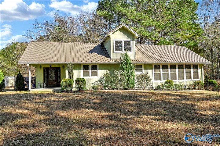 Property Photo: 509 County Road 547 AL 35077