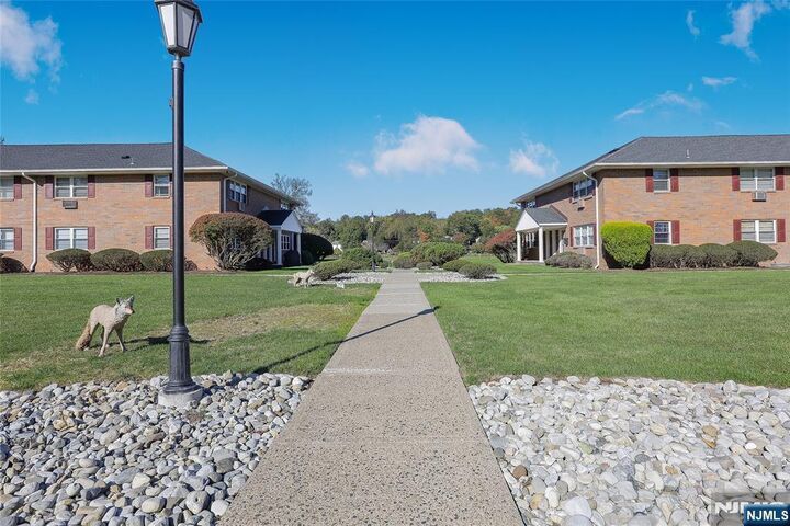 Property Photo:  87 N Maple Avenue  NJ 07656 