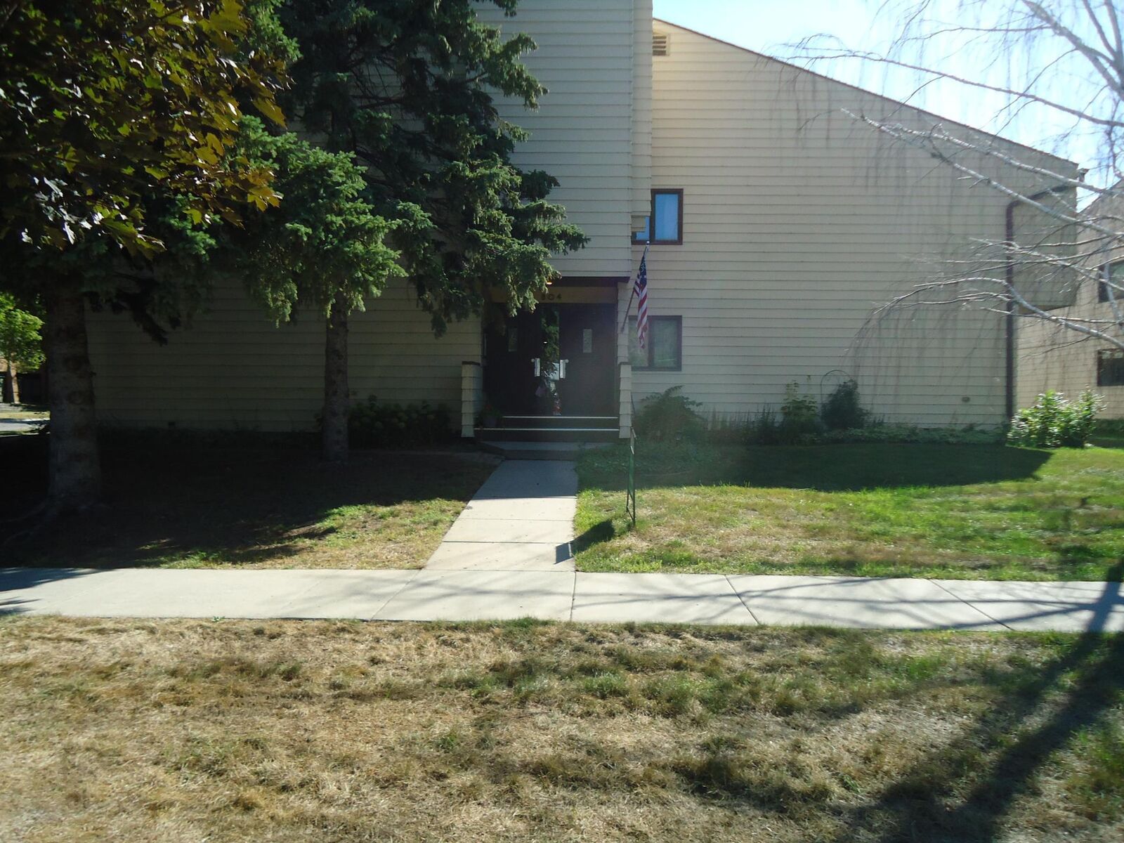 Property Photo: 804 S 10 Street S A-4 ND 58103