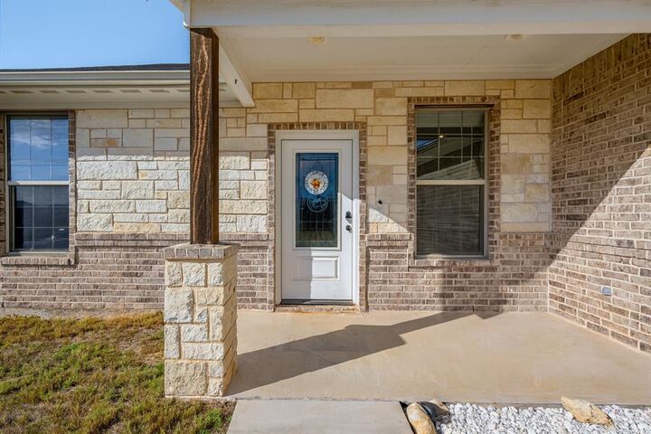 Property Photo: 2306 Creek Drive TX 76048