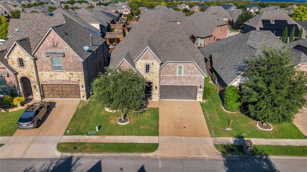 Property Photo: 2850 Sherwood Drive TX 76262