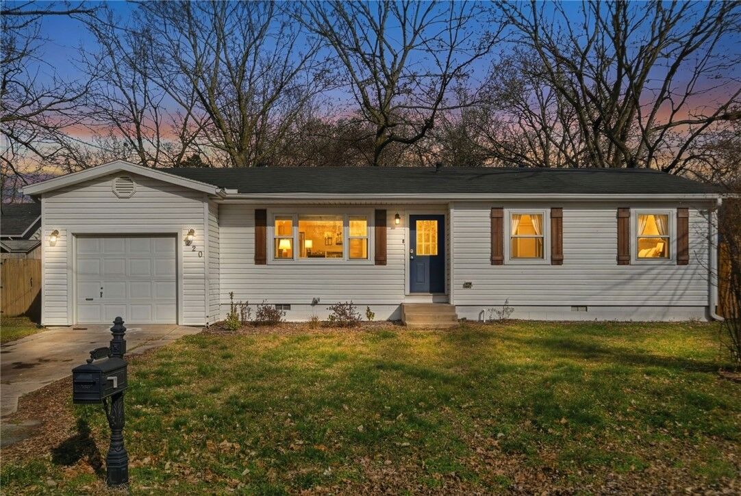 Property Photo:  220 W Parks Street  AR 72753 
