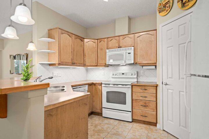 Property Photo: 48 Inverness Gate SE 2241 AB T2Z 4N1