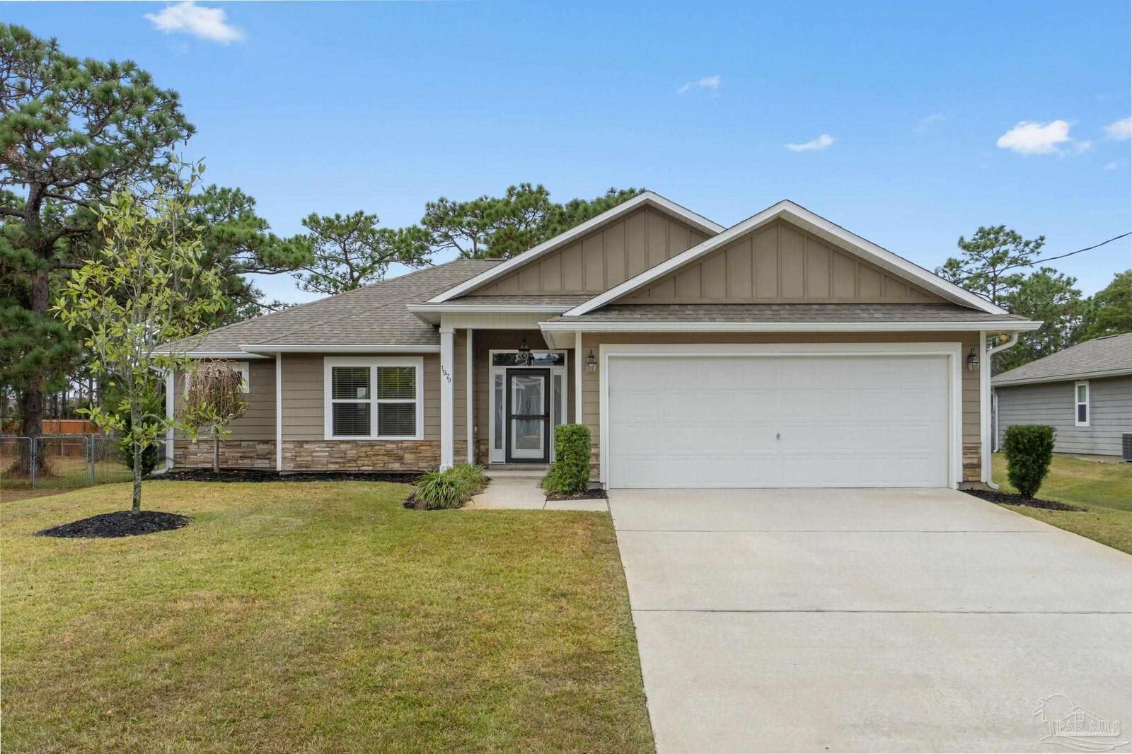 Property Photo: 1979 Guseman Rd FL 32563