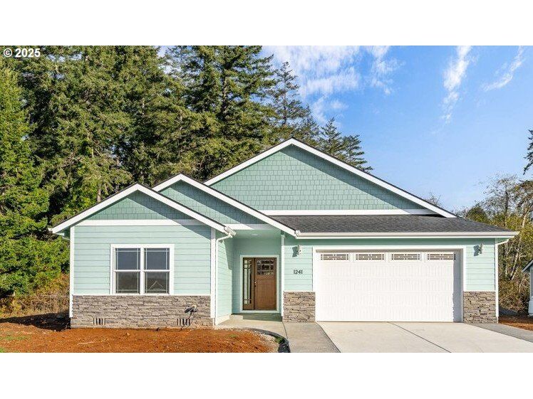 Property Photo:  1241 Lighthouse Ln  OR 97415 