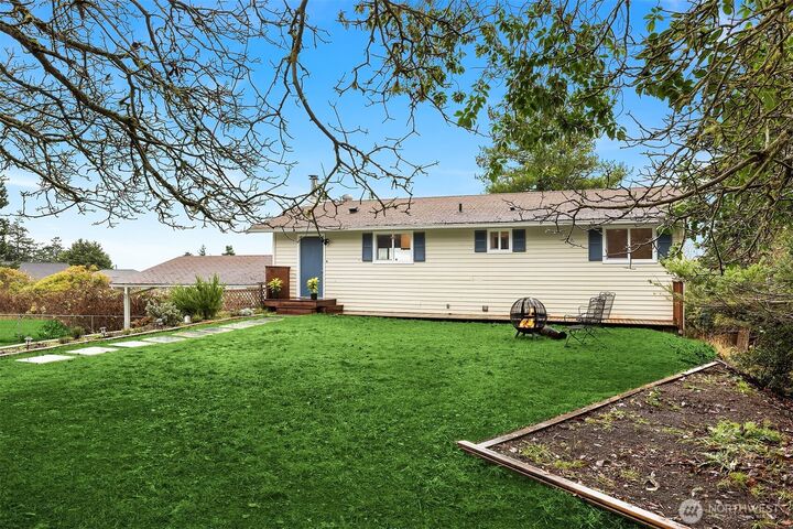 609 NW Broadway Street  Coupeville WA 98239 photo