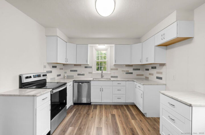 Property Photo: 2071 Middletown Avenue CT 06472