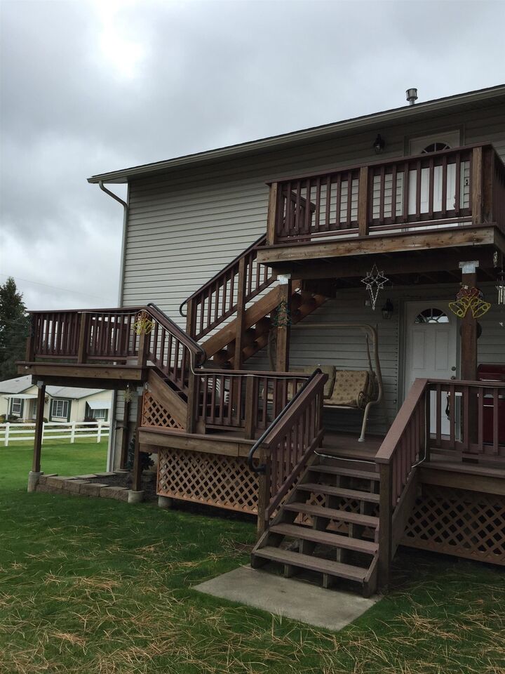 Property Photo:  324 N Silver Lake Ave  WA 99022 