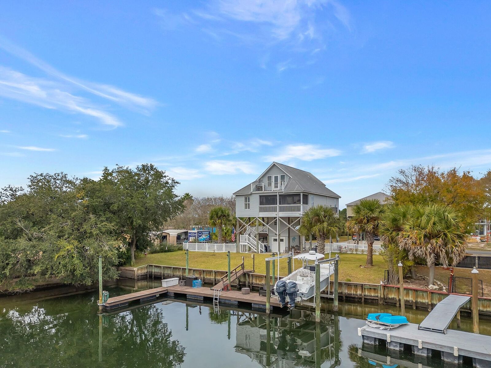 Property Photo:  17 Royster Drive  FL 32327 