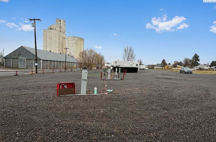 Property Photo:  601 S Main St  WA 99143 