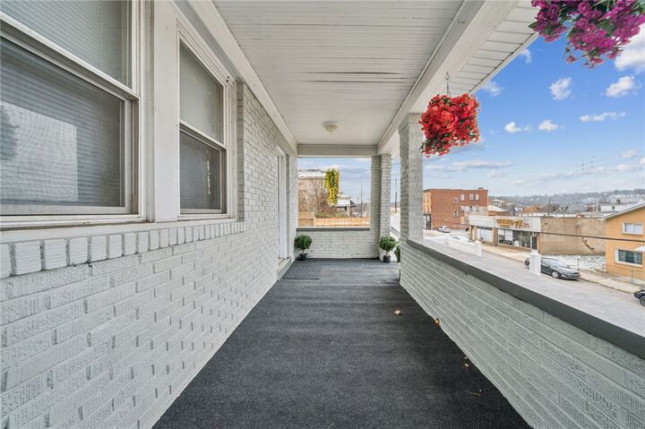 Property Photo: 400 Broadway Ave PA 15136