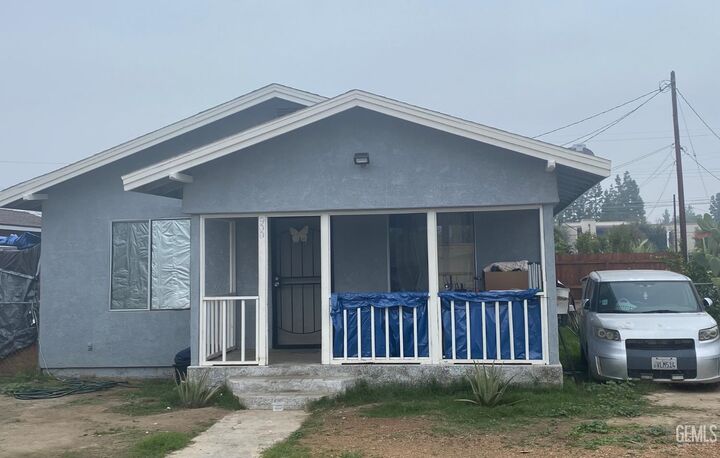 900 33 Street  Bakersfield CA 93301 photo