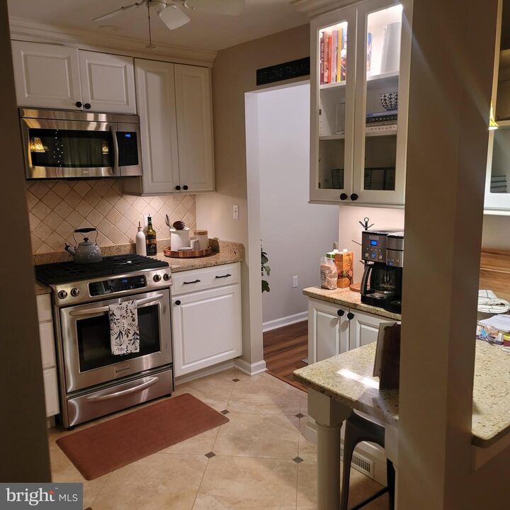 Property Photo:  30 Holly Court  NJ 08619 