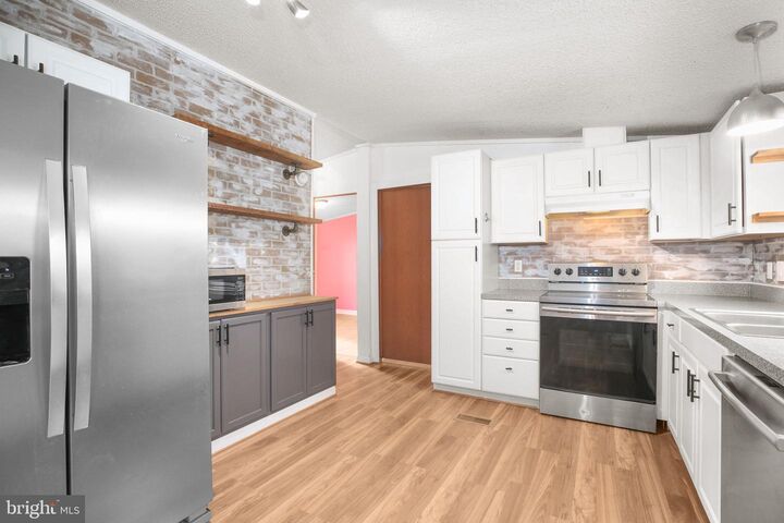 Property Photo:  3109 Danbury Circle  VA 22551 