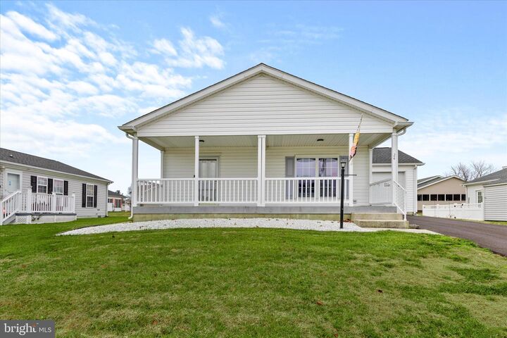 Property Photo: 24 S Stetson Lane 210 DE 19934