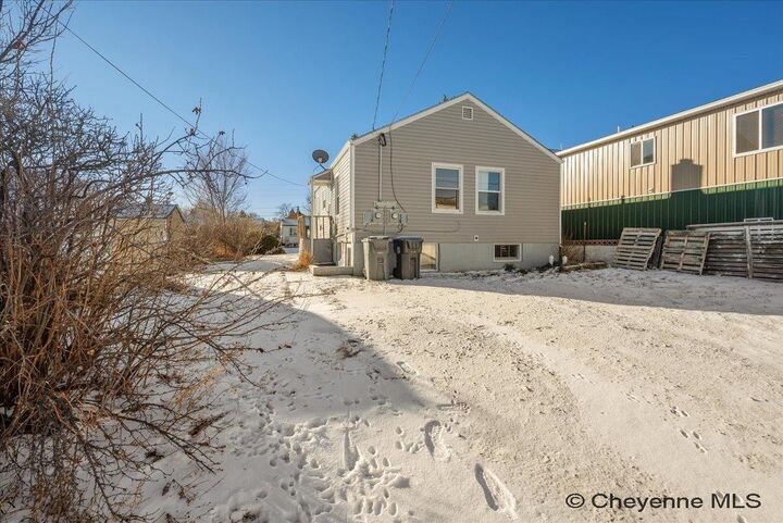 Property Photo: 1920 E 22nd St WY 82001