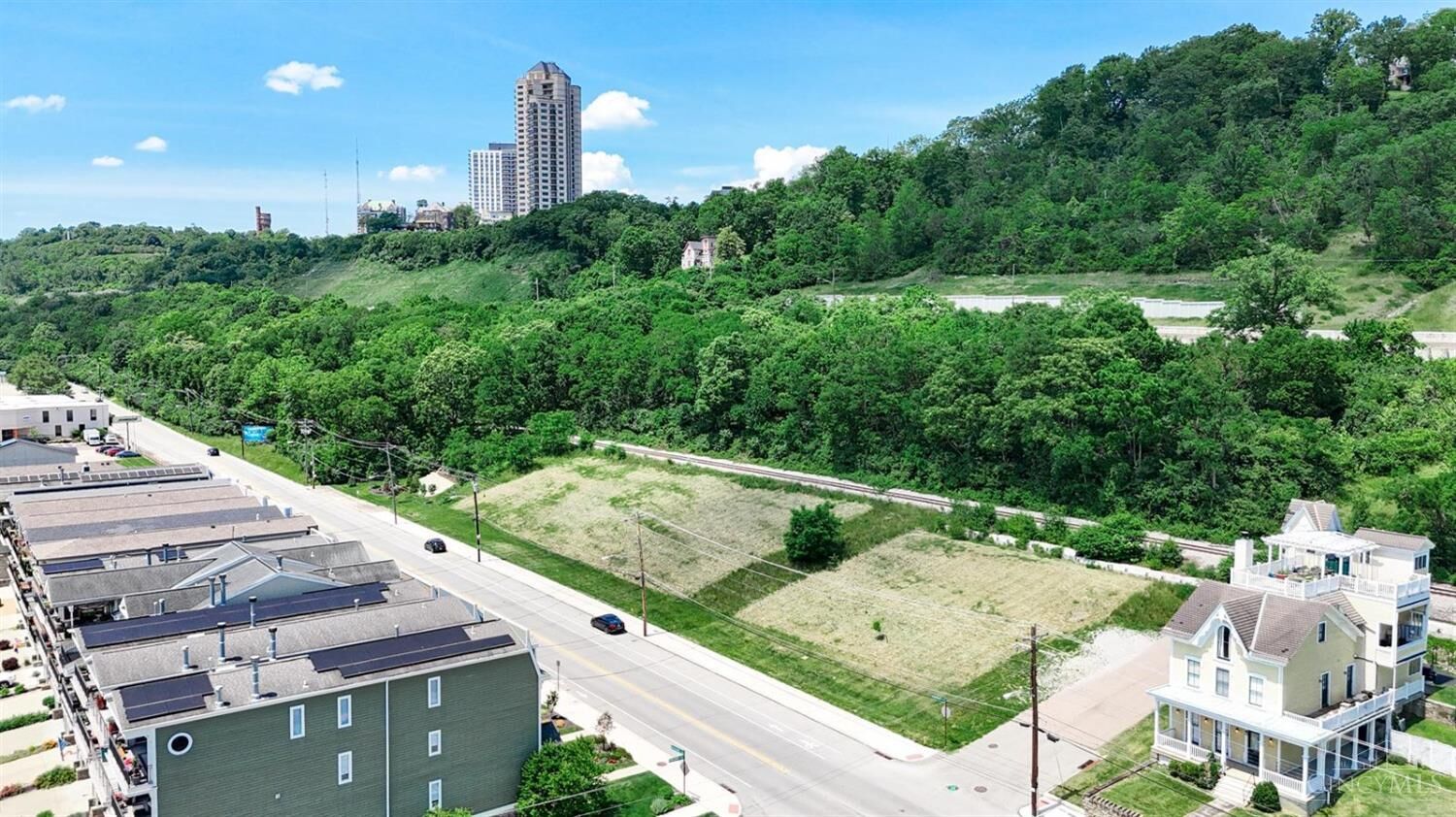 Property Photo:  1924 Riverside Drive  OH 45202 