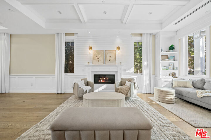 Property Photo: 12345 Huston St CA 91607