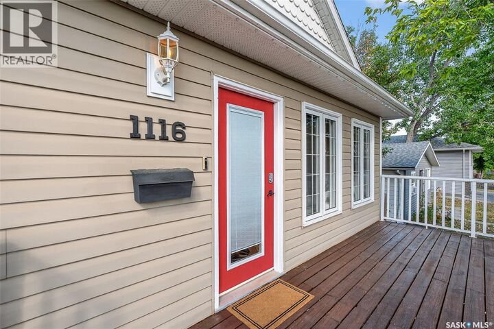 Property Photo: 1116 Hochelaga Street W SK S6H 2J2