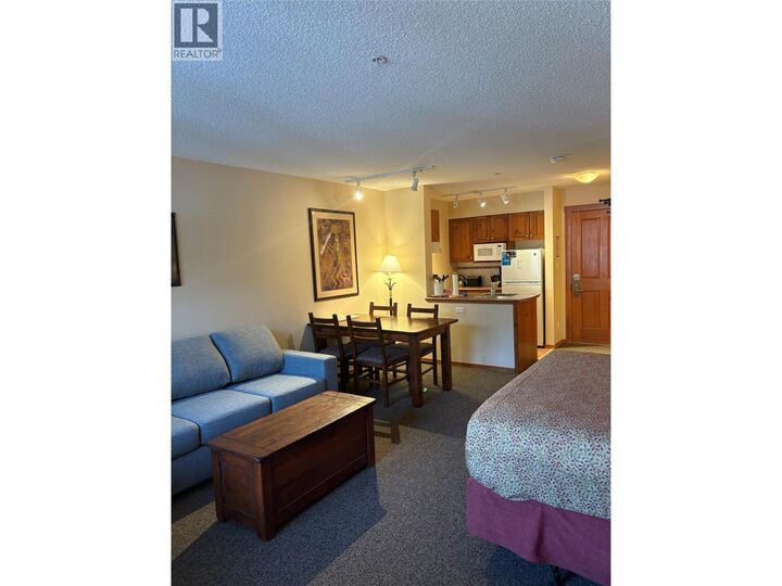 2050 Summit Drive 210 — photo 1
