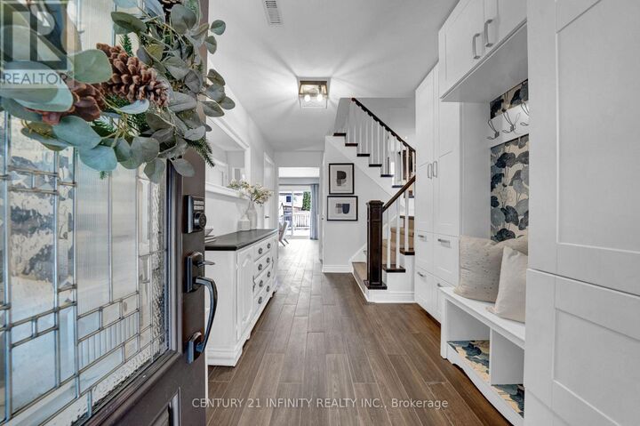 Property Photo: 14 Shannon Court ON L1N 6B6