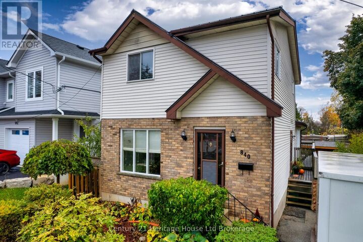 Property Photo:  840 Water Street  ON N4S 1S8 
