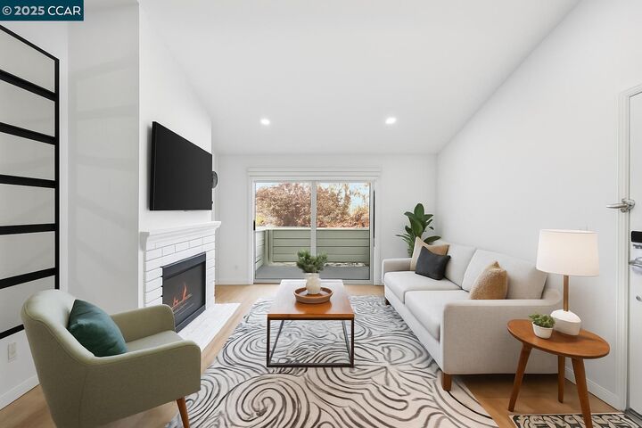 Property Photo: 130 Reflections Dr 28 CA 94583