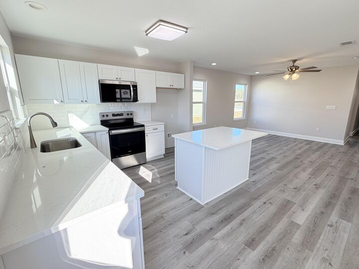 Property Photo:  5356 Highview Drive  FL 32539 