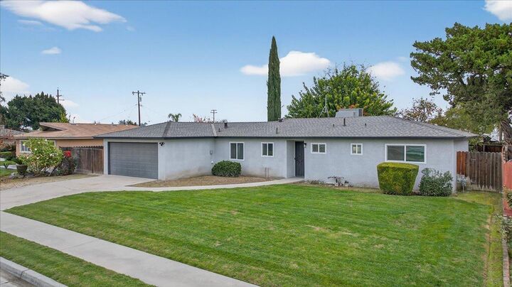 Property Photo:  5788 S Cherry Avenue  CA 93706 