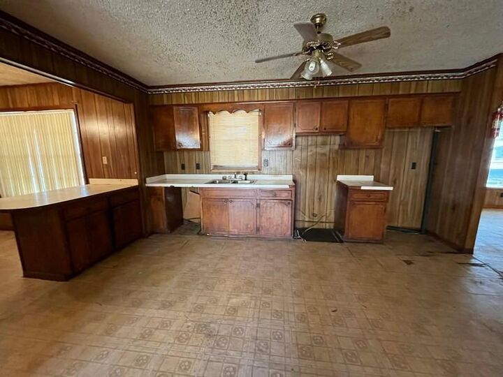 Property Photo:  4411 3rd Street  LA 71302 