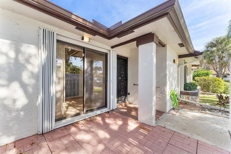 Property Photo: 3346 Carambola Cir S 2507 FL 33066