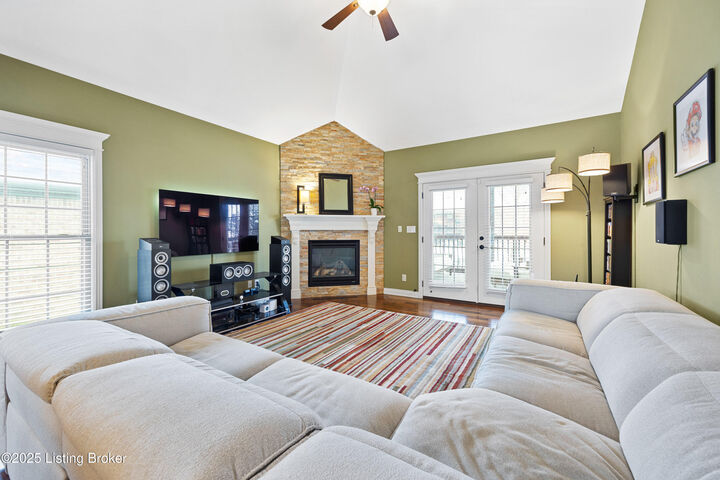 Property Photo:  11101 Pebble Creek Dr  KY 40241 