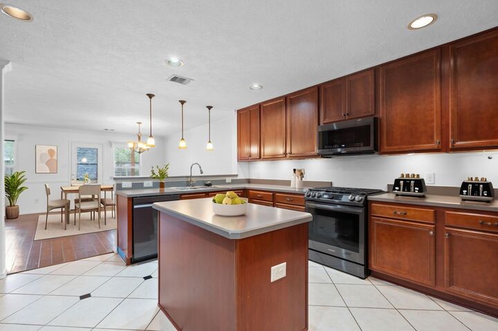 Property Photo: 2810 Legends Knoll Drive TX 77386