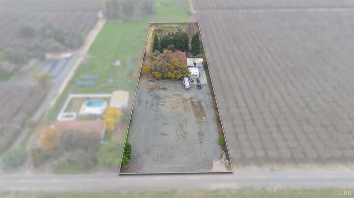 Property Photo: 13256 Elder Avenue CA 93230