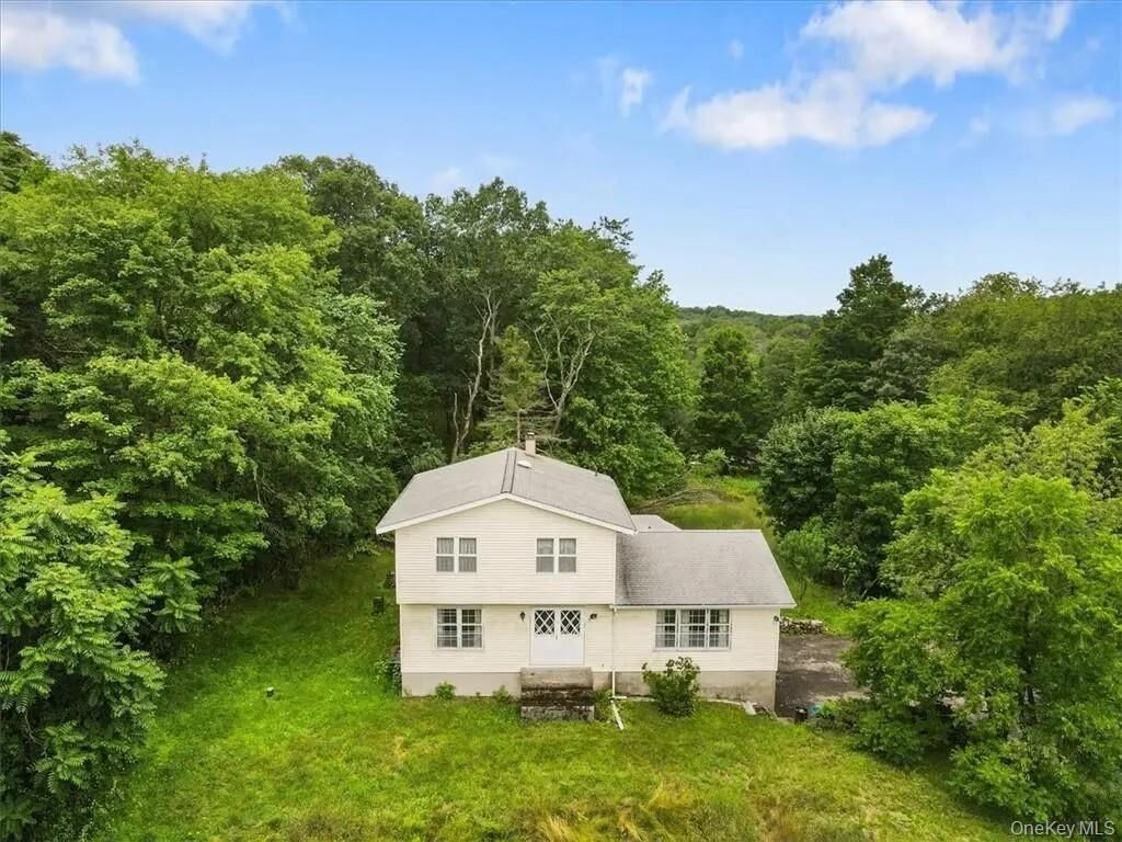 Property Photo: 101 Oxford Road NY 10918