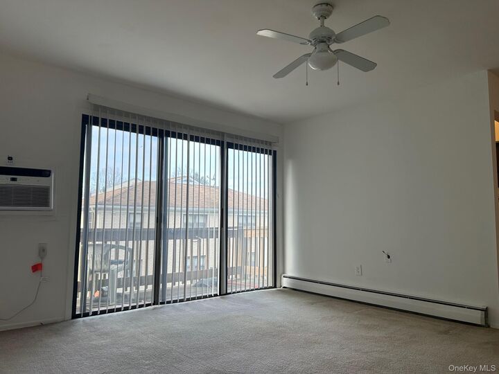 Property Photo:  122 Sneden Place 122  NY 10977 