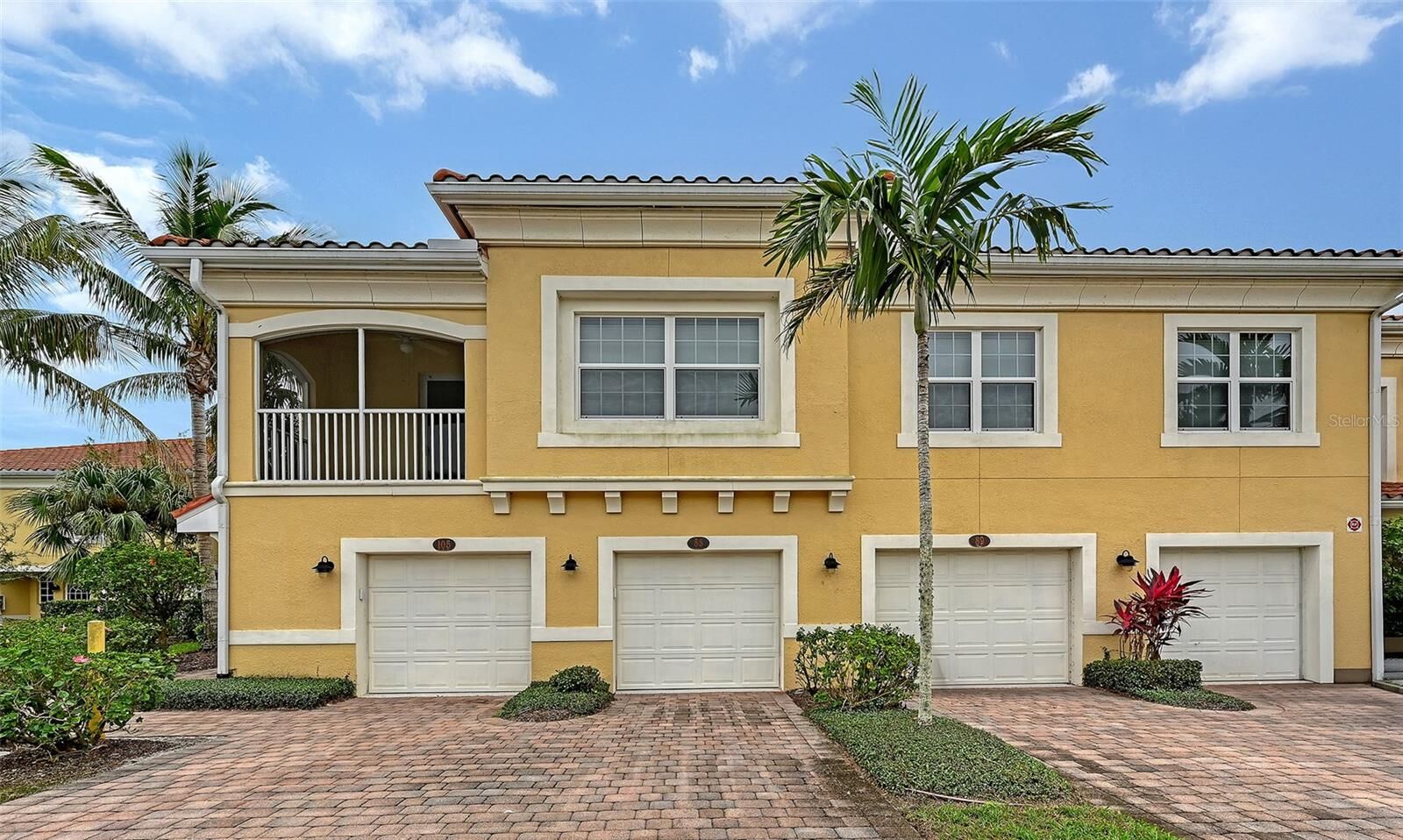 Property Photo: 85 Navigation Circle FL 34229