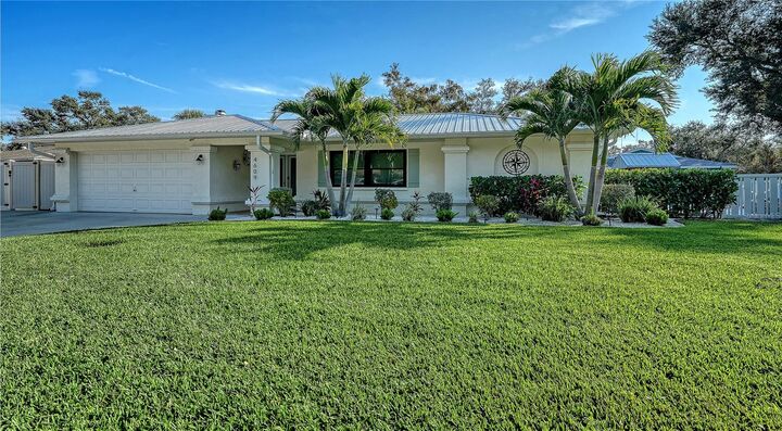 Property Photo:  4609 W 33 Avenue  FL 34209 